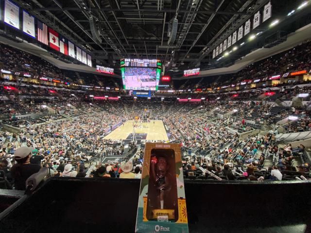 开云娱乐-【现场】起源之夜马刺奋战掘金 琼斯收获生涯新高